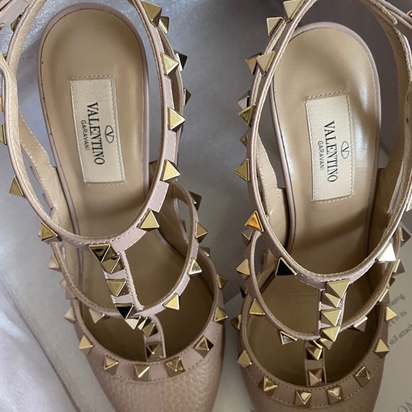 SOLD Valentino Rockstud Leather Slingback Pumps - Picture 2 of 11